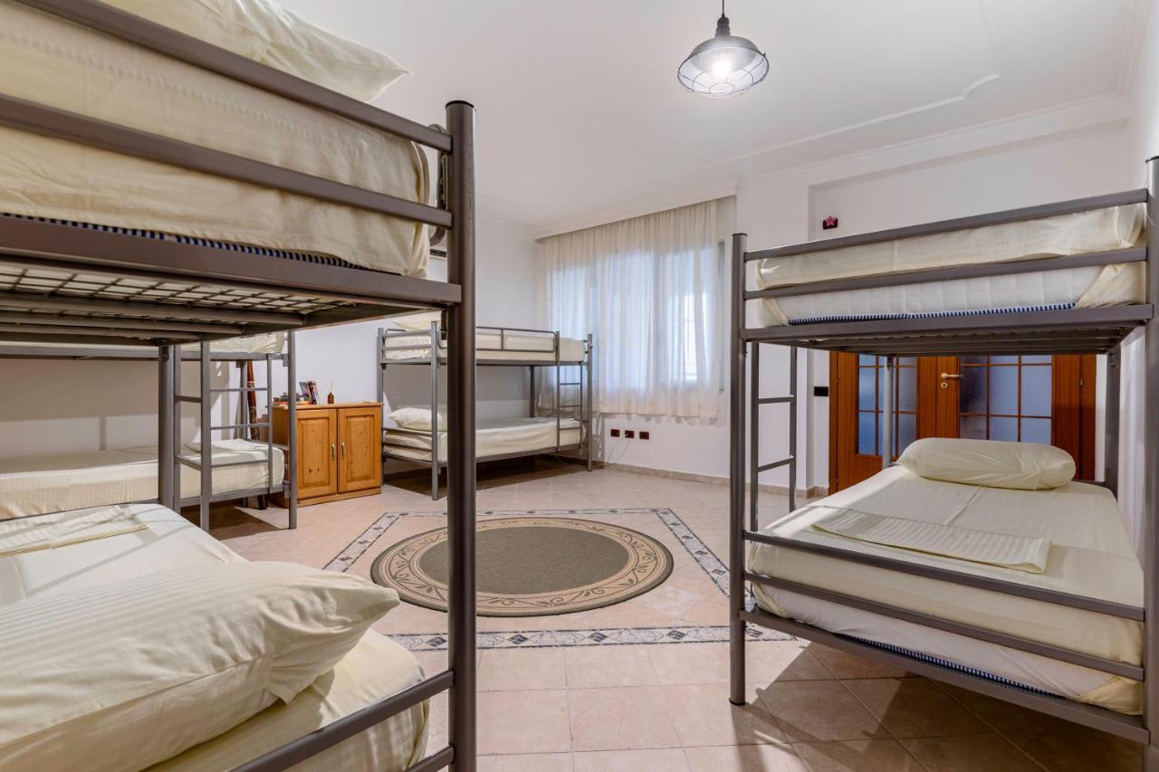Hostel Nena Semi Tirana Eksteriør billede