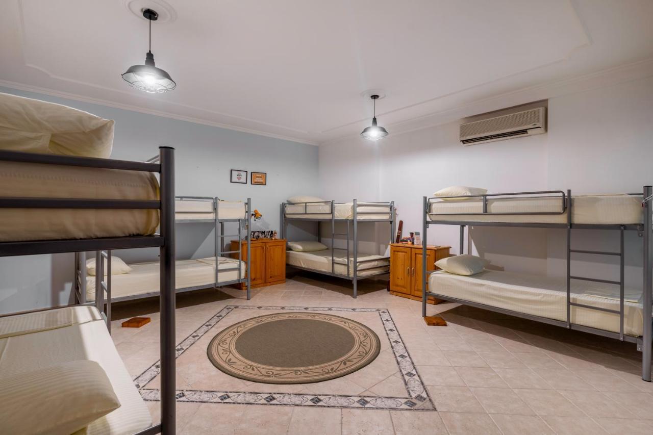 Hostel Nena Semi Tirana Eksteriør billede