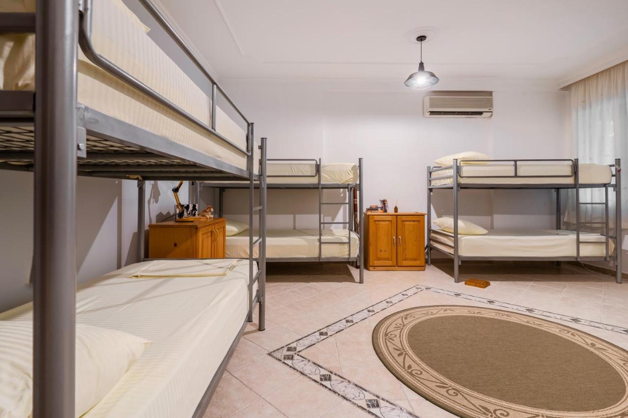 Hostel Nena Semi Tirana Eksteriør billede