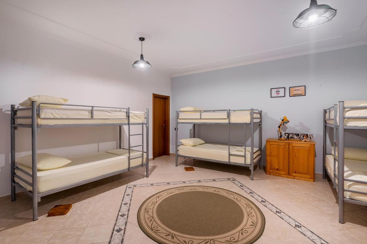 Hostel Nena Semi Tirana Eksteriør billede